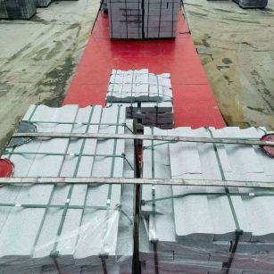 宿迁 芝麻白仿形加直形路沿石出货日常