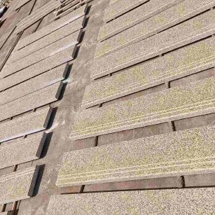 宿迁 黄金麻花岗岩光面楼梯踏步