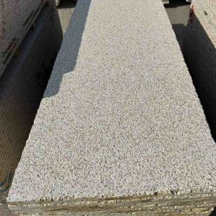 宿迁 黄金麻花岗岩荔枝面毛板，半成品