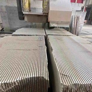 宿迁 车间生产日常，黄金麻白麻花岗岩