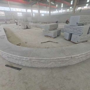 宿迁 芝麻白异形坐凳，自然面光面弧形加工