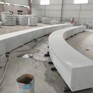 宿迁芝麻白花岗岩石板材 园林光面弧形坐凳