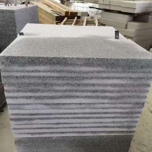 宿迁 芝麻白5公分火烧地铺成品，900*400，规格可定制