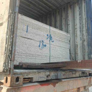 宿迁 芝麻白花岗岩石材3.0公分光面毛板装柜出货