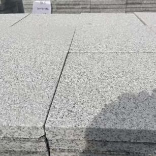 宿迁 白麻花岗岩石材推荐 荔枝面地铺石