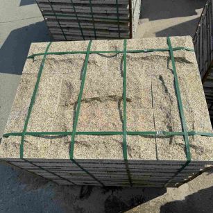 宿迁 黄金麻花岗岩石材自然面蘑菇石成品