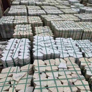 宿迁 黄金麻白麻花岗岩荔枝面地铺石(冰裂纹)