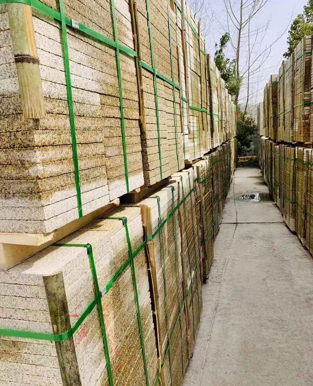 宿迁 黄金麻花岗岩荔枝面地铺石