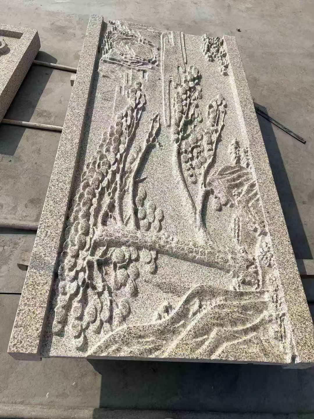 宿迁 黄金麻雕刻板浮雕迎客松