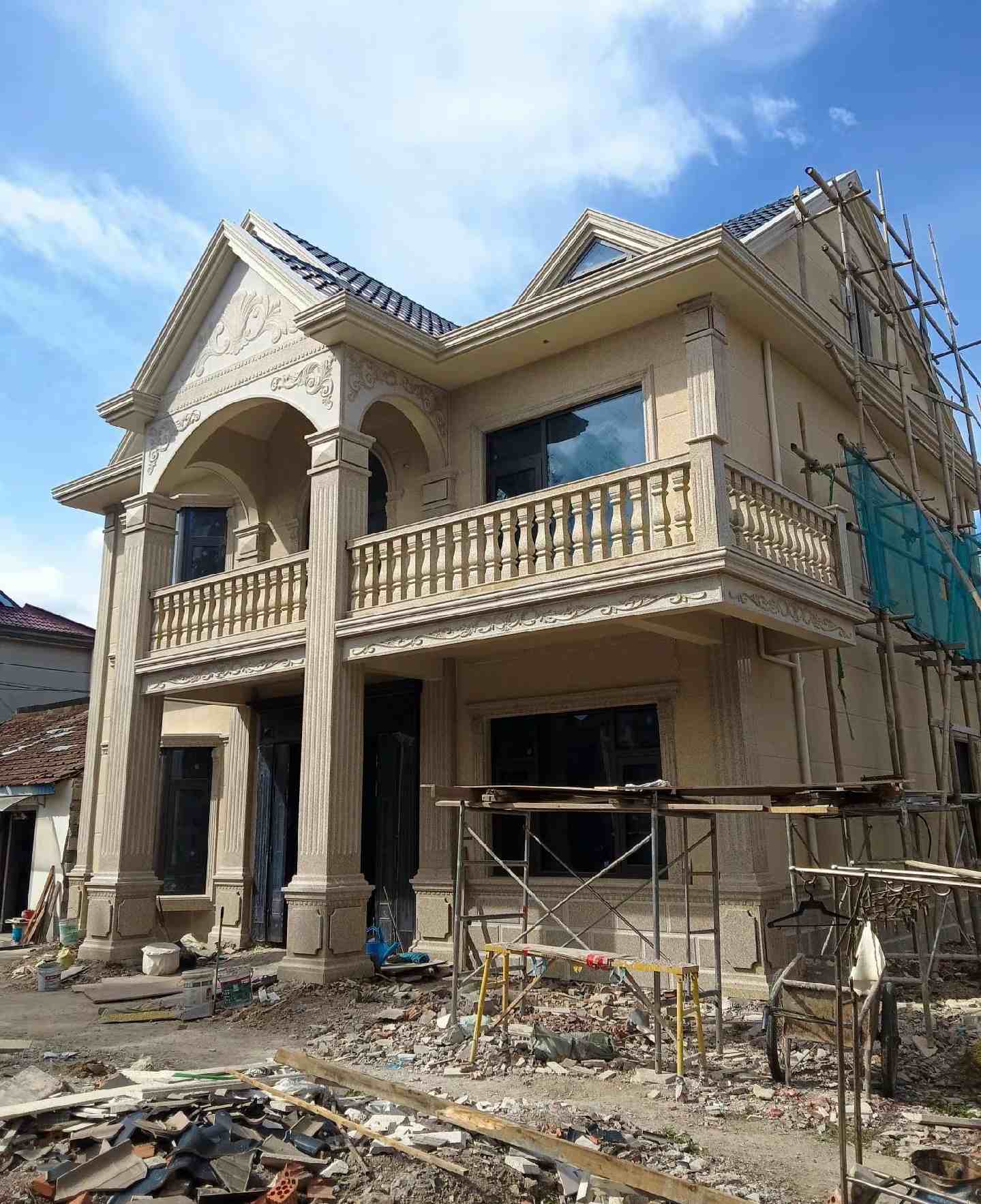 宿迁 黄金麻花岗岩石材私人别墅雕花门楼柱阳台栏杆