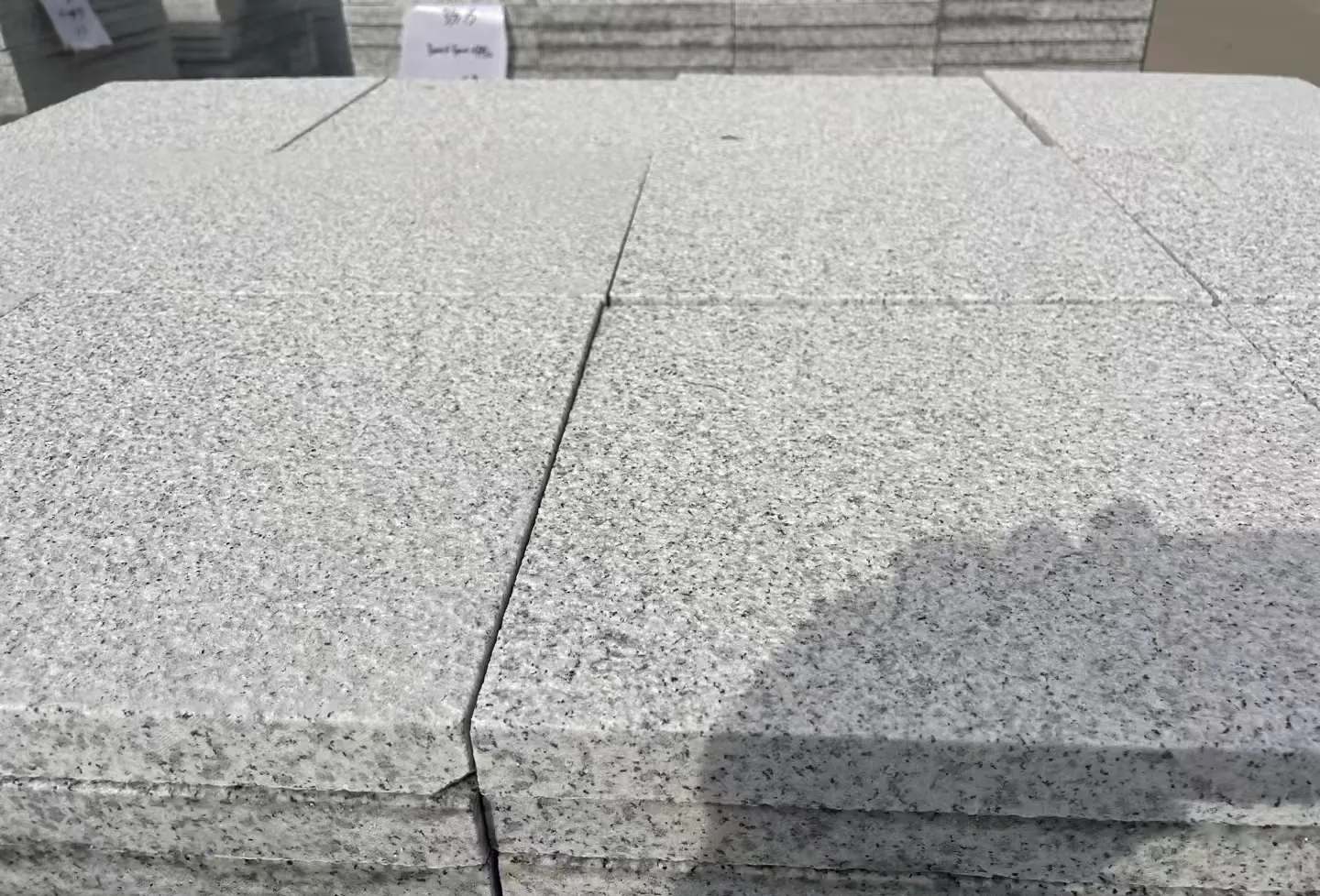 宿迁 白麻花岗岩石材推荐 荔枝面地铺石