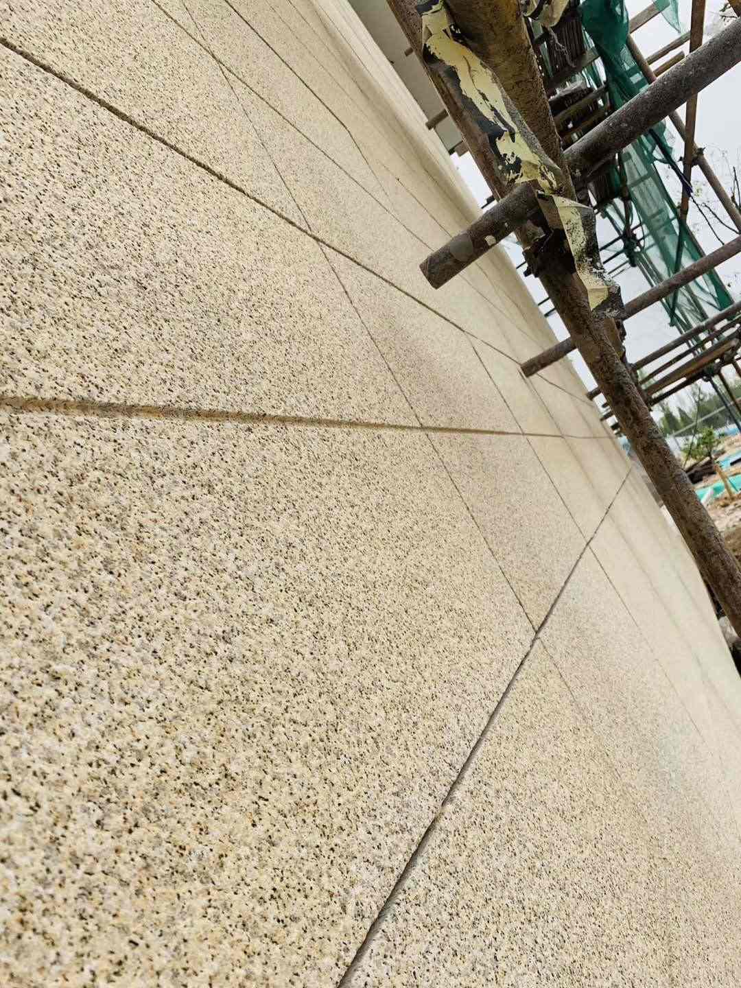 宿迁 黄金麻花岗岩荔枝面外墙干挂石材效果示例