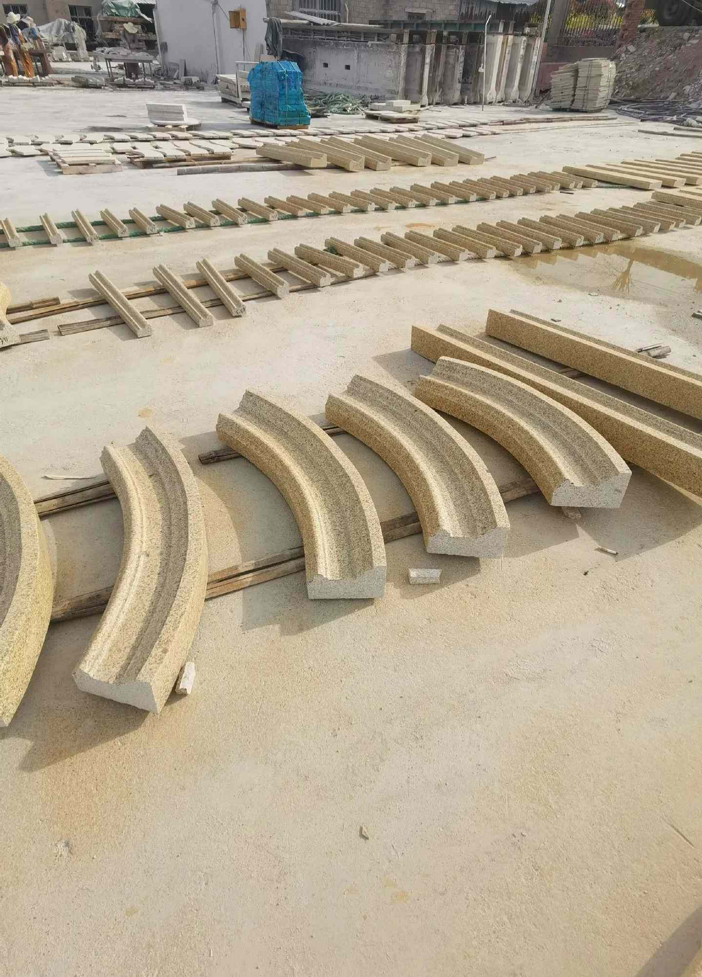 宿迁 黄金麻花岗岩别墅线条