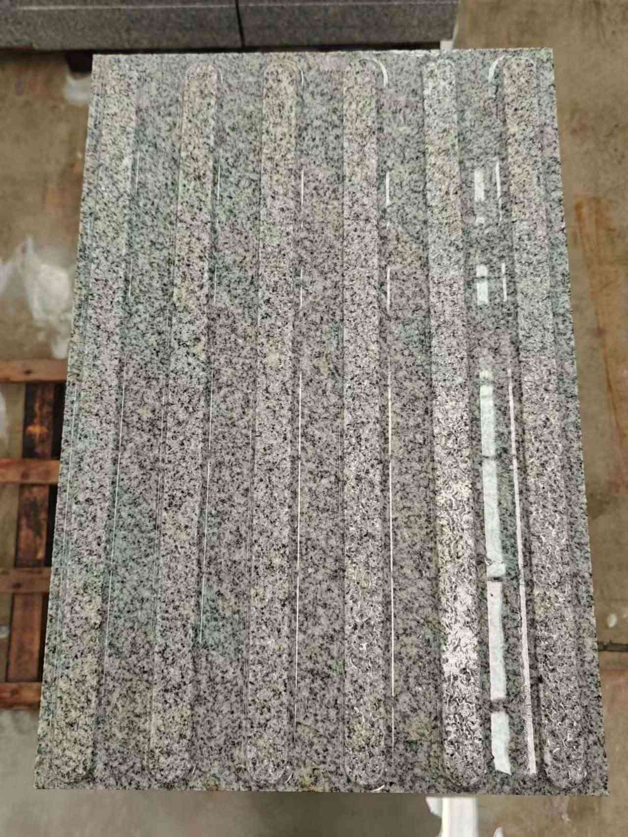 宿迁 芝麻白花岗岩荔枝面雕刻盲道，盲条