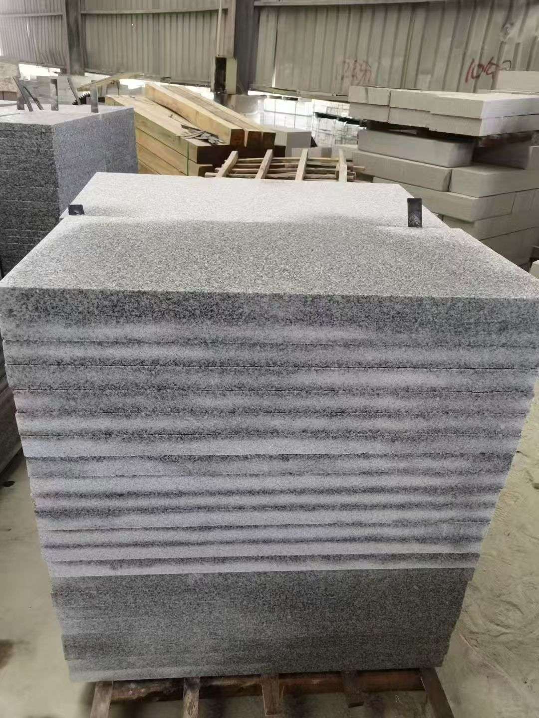 宿迁 芝麻白5公分火烧地铺成品，900*400，规格可定制