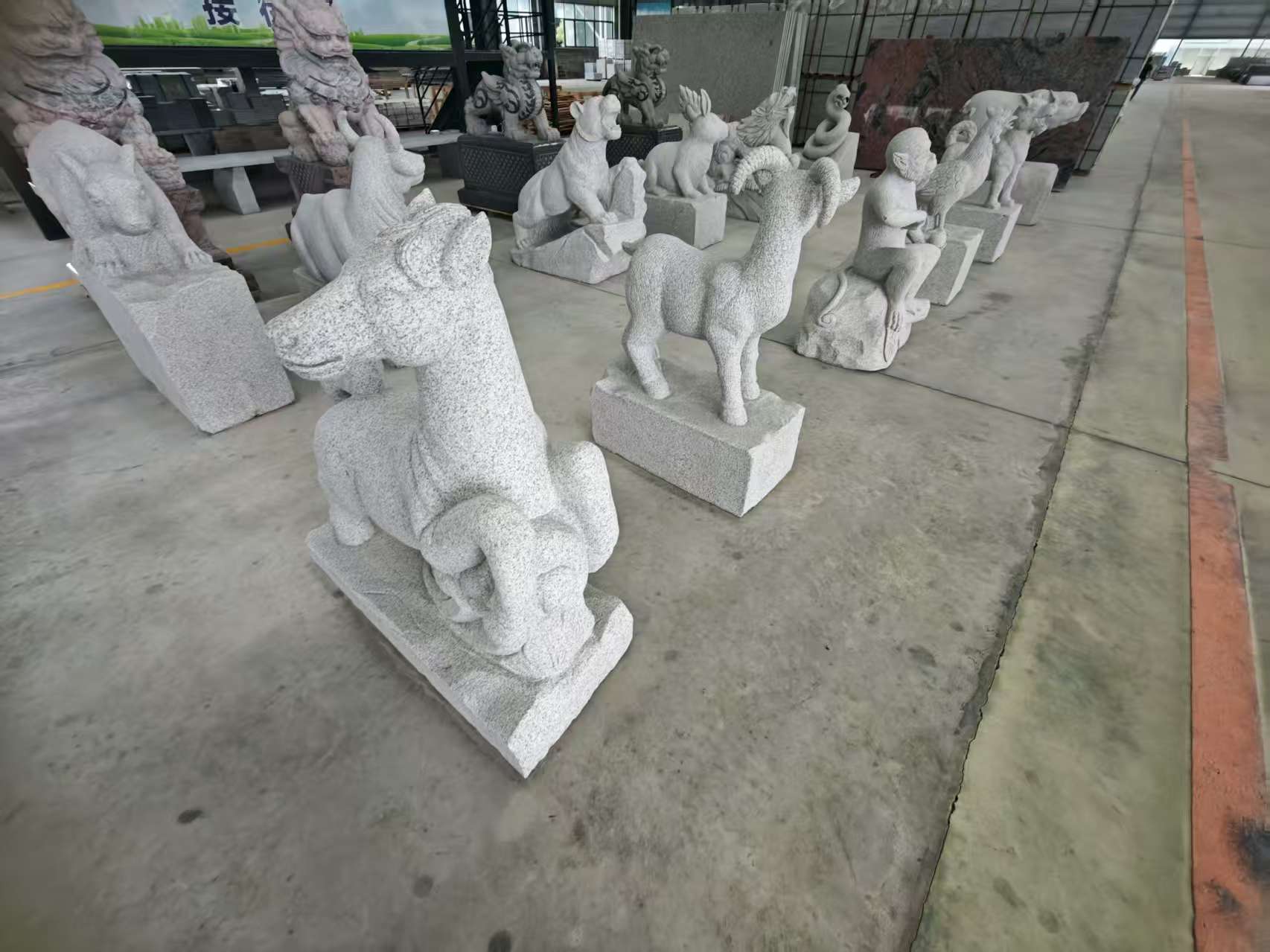 宿迁 芝麻白花岗岩造型立体雕刻——十二生肖