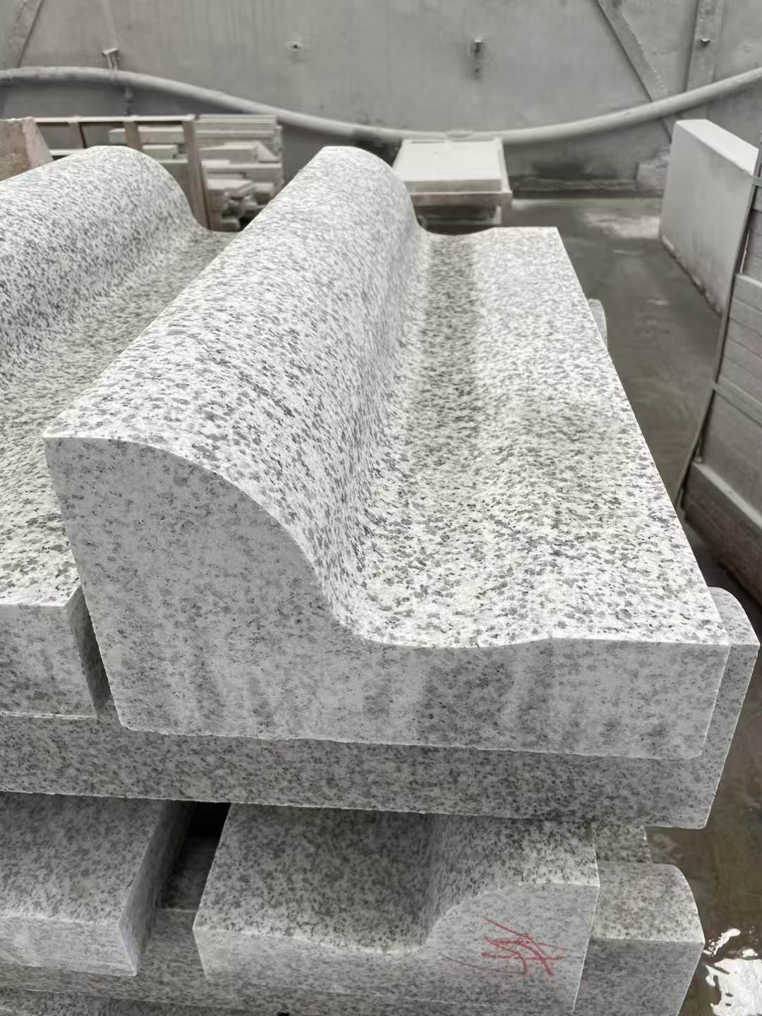 宿迁 白麻花岗岩S型路沿石，路侧石，马路牙子等